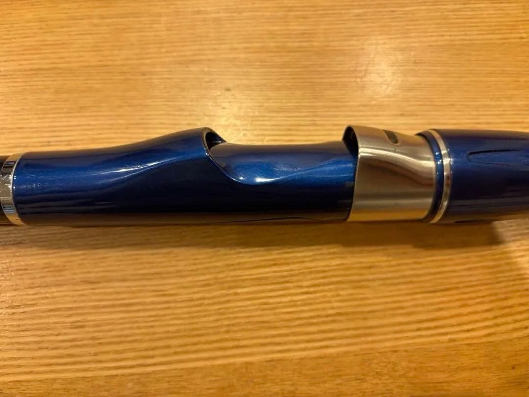 【中古美品】ダイワ　海上釣堀　クラブブルーキャビン　H-350 箱あり　送料無料