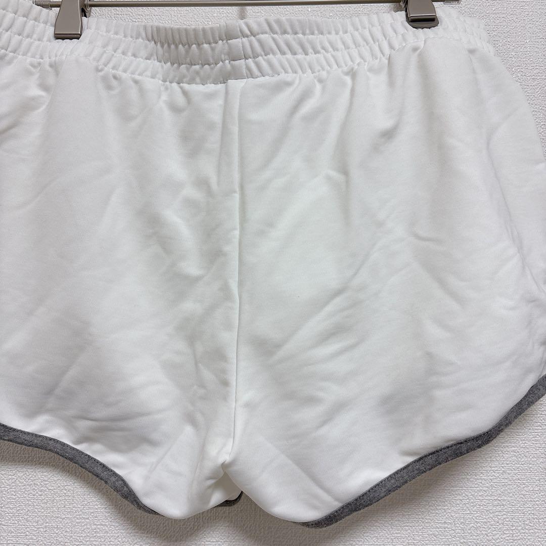 FOREVER 21 ホワイトショートパンツ 〖L〗 ジムウェア 新品タグ付き