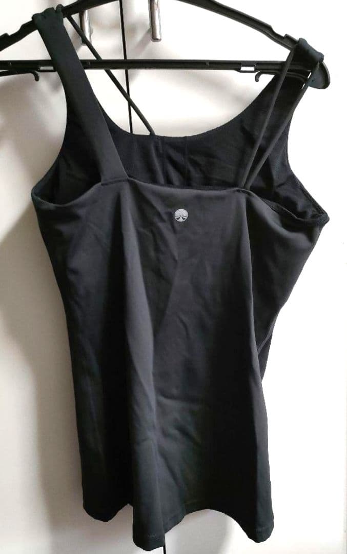 美品 SUKALA スカーラ　ツインクロス アシンメトリー タンクトップ 黒