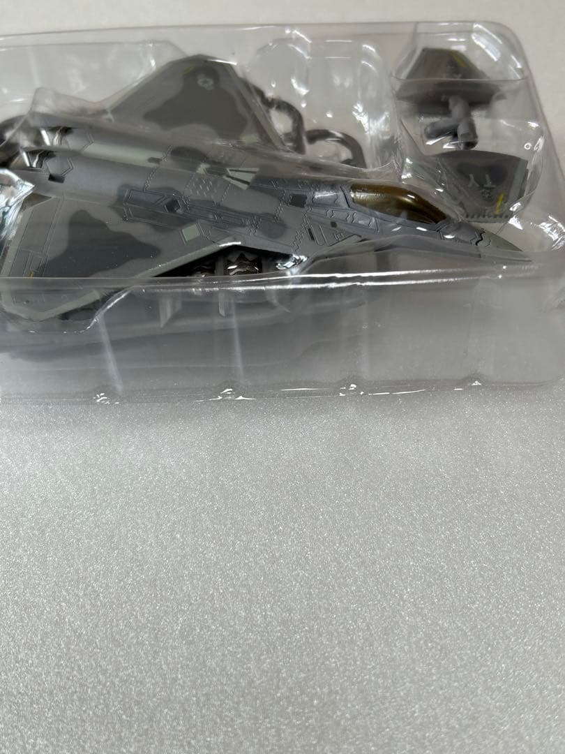 エフトイズ1/144 F-22 ラプター　ハイスペックシリーズ