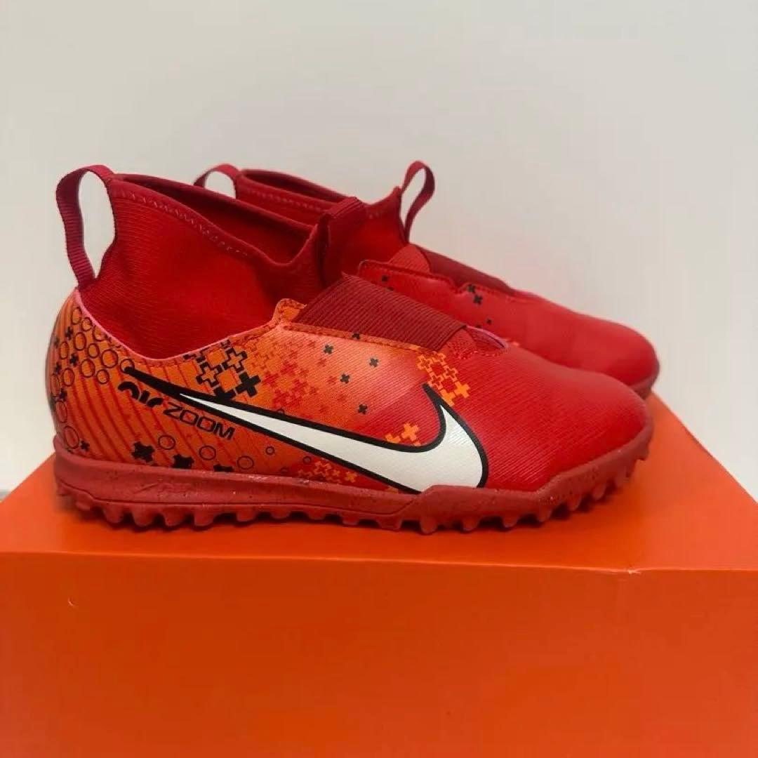 NIKE サッカー　エアズーム ハイカット　トレシュー　TF 22.5cm