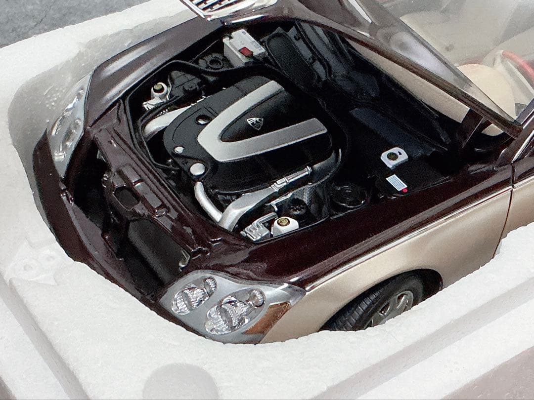 ミニカー AUTOart Mercedes Maybach 57 1/18