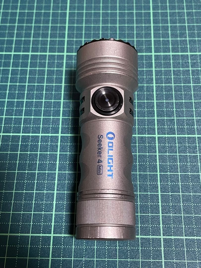 ライト・ランタン Olight Seeker 4 mini Titanium