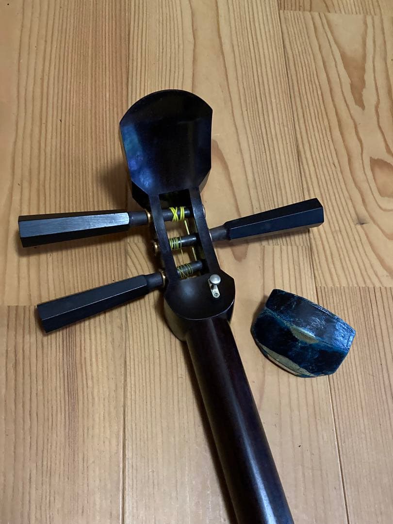 津軽三味線　紅木　綾杉彫　東さわり