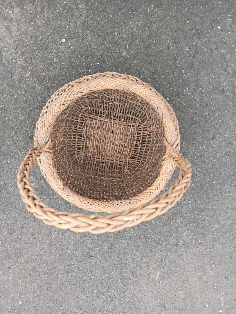 あけび　持ち手つきかご　あけびかご　古道具