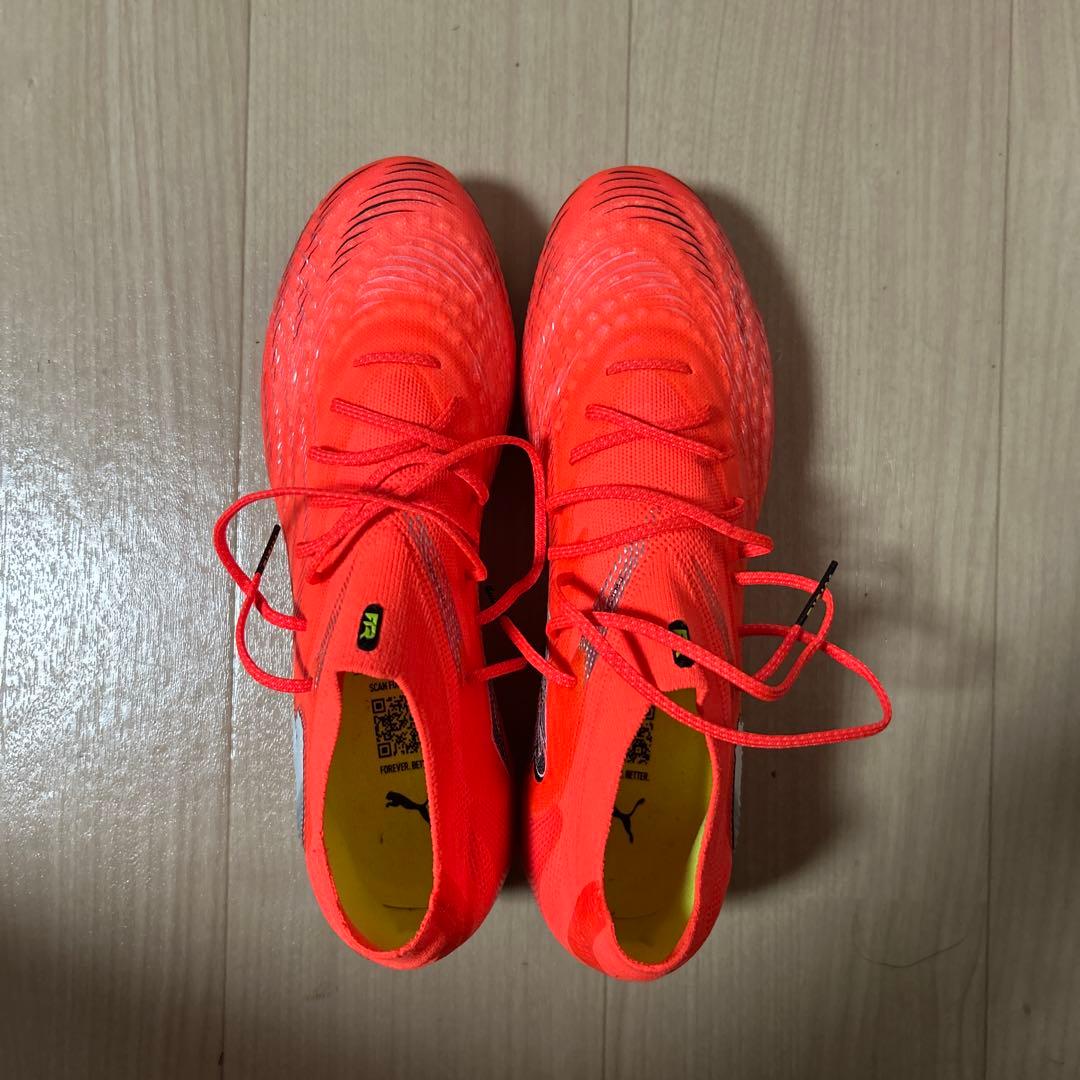 PUMA　フューチャー 9 アルティメット MXSG 27cm ナップサック付き