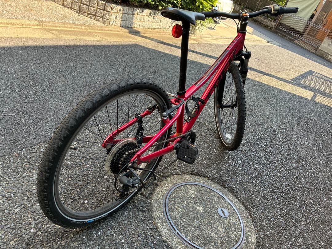 トレック　子ども用自転車　Precaliber 24 8-Speed 前モデル