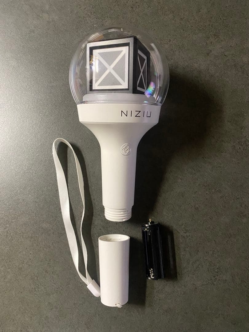 NiziU ニジュー　ペンライト ホワイト