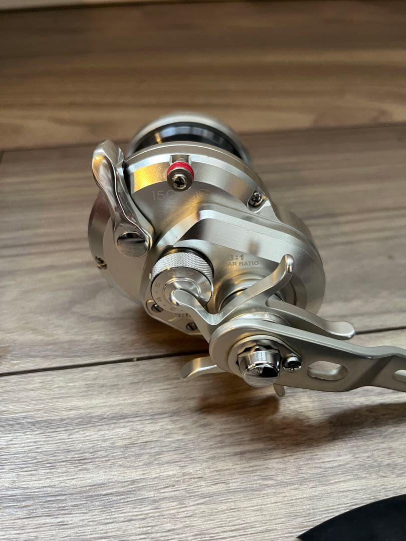 シマノ オシアジガー 1500HG 箱なし 小キズあり