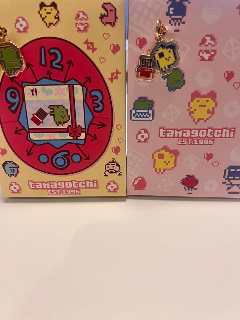 新品 たまごっち UTコラボ Tamagotchi 本体チョコ缶　チョコボックス