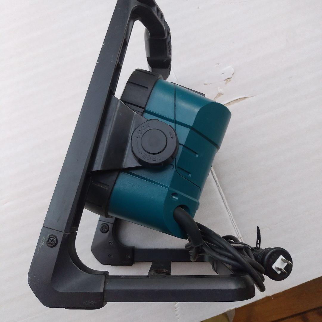 Makita　 LEDライト　ML805 AC電源 充電式14.4/18V