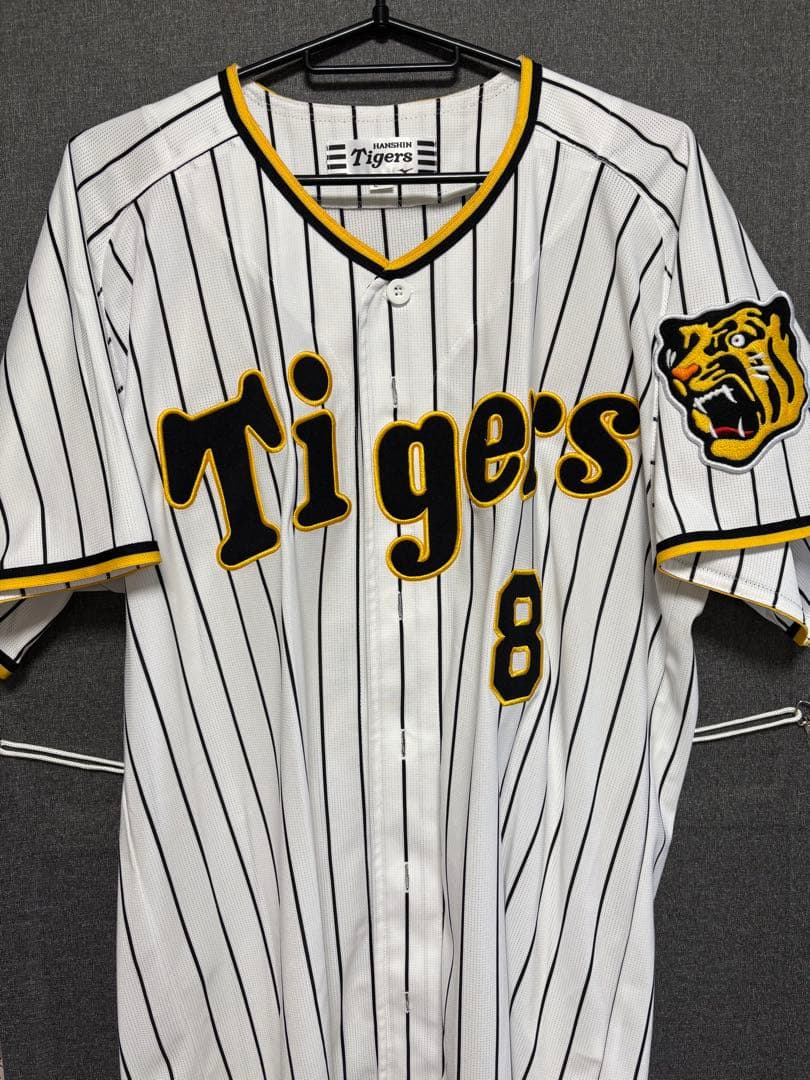 Hanshin Tigers ユニフォーム SATO 8 Lサイズ　佐藤輝明