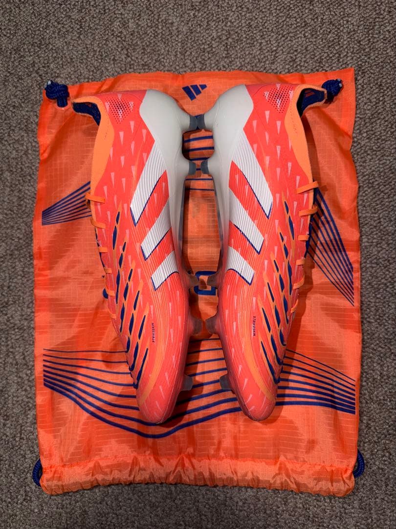 adidas Predator サッカーシューズ AG