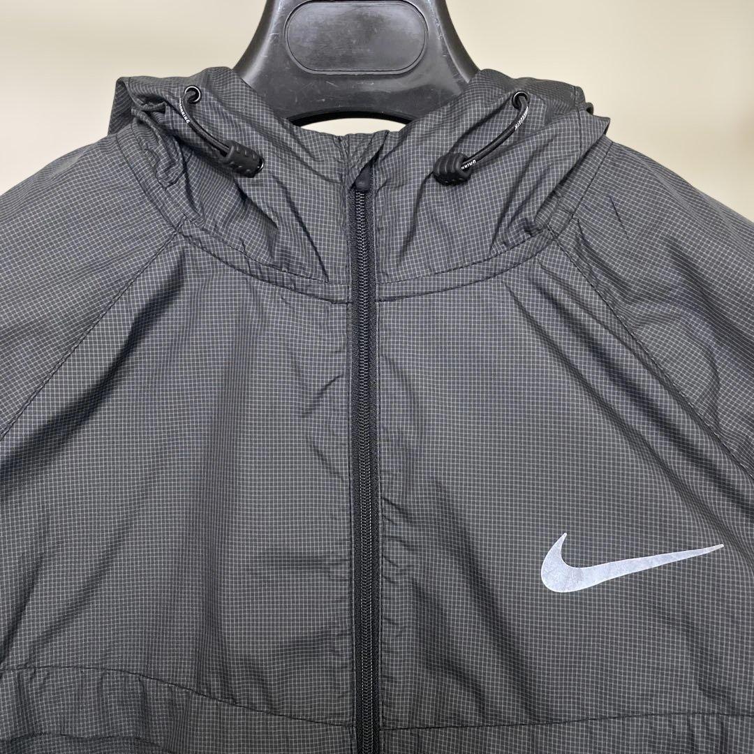 NIKE ランニング用 ウィンドブレーカー　ダークグレー　Lサイズ