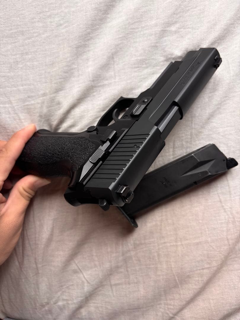 東京マルイ P226E2　ガスブローバック　エアガン　警察装備　サバゲー