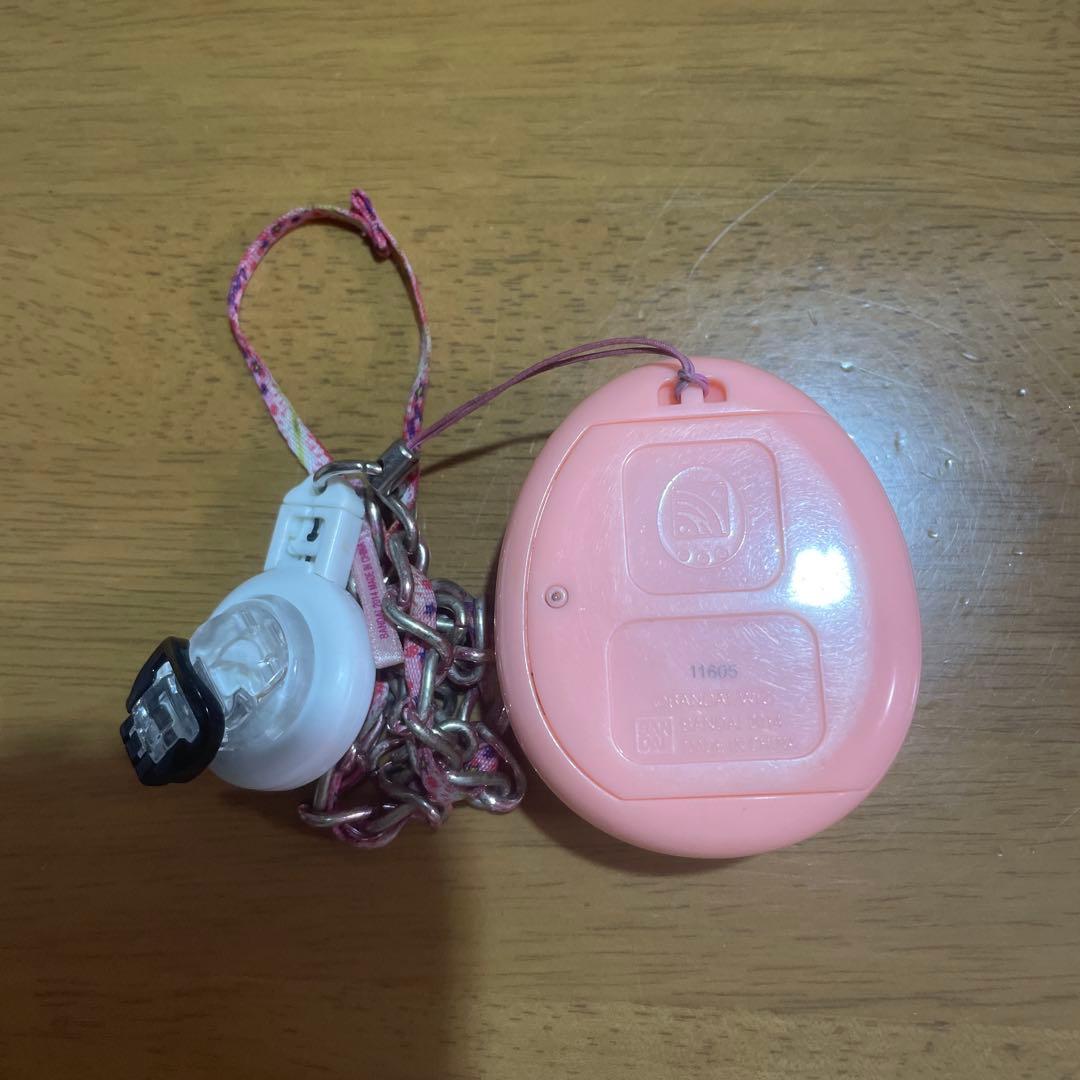 たまごっち4u ストラップ付き