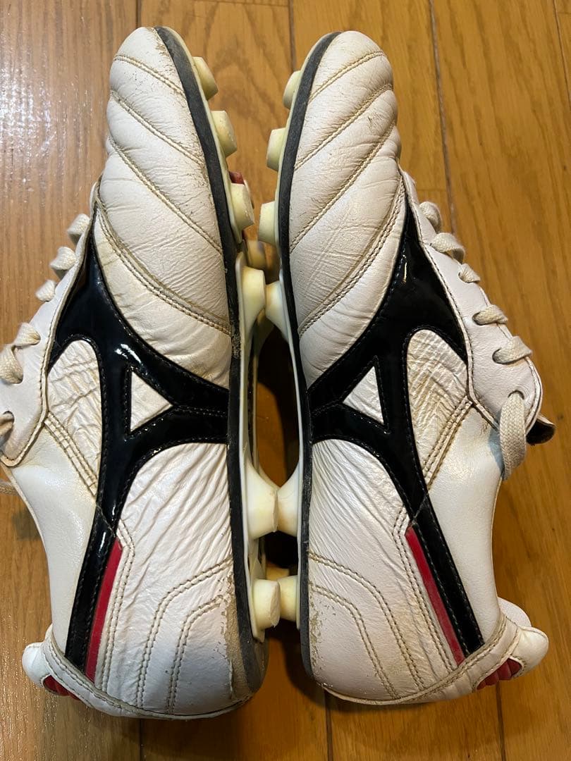 Mizuno サッカーシューズ ホワイト/ブラック　24.5センチ