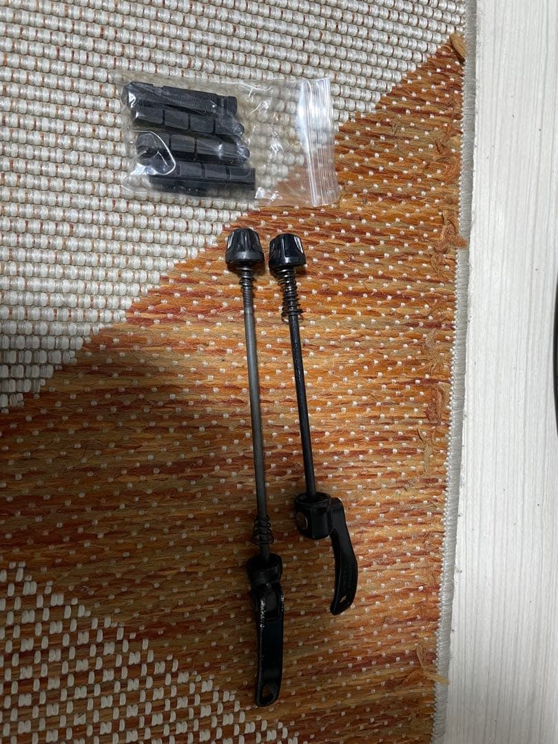 SHIMANO WH-RS010クリンチャー105スプロケット付き