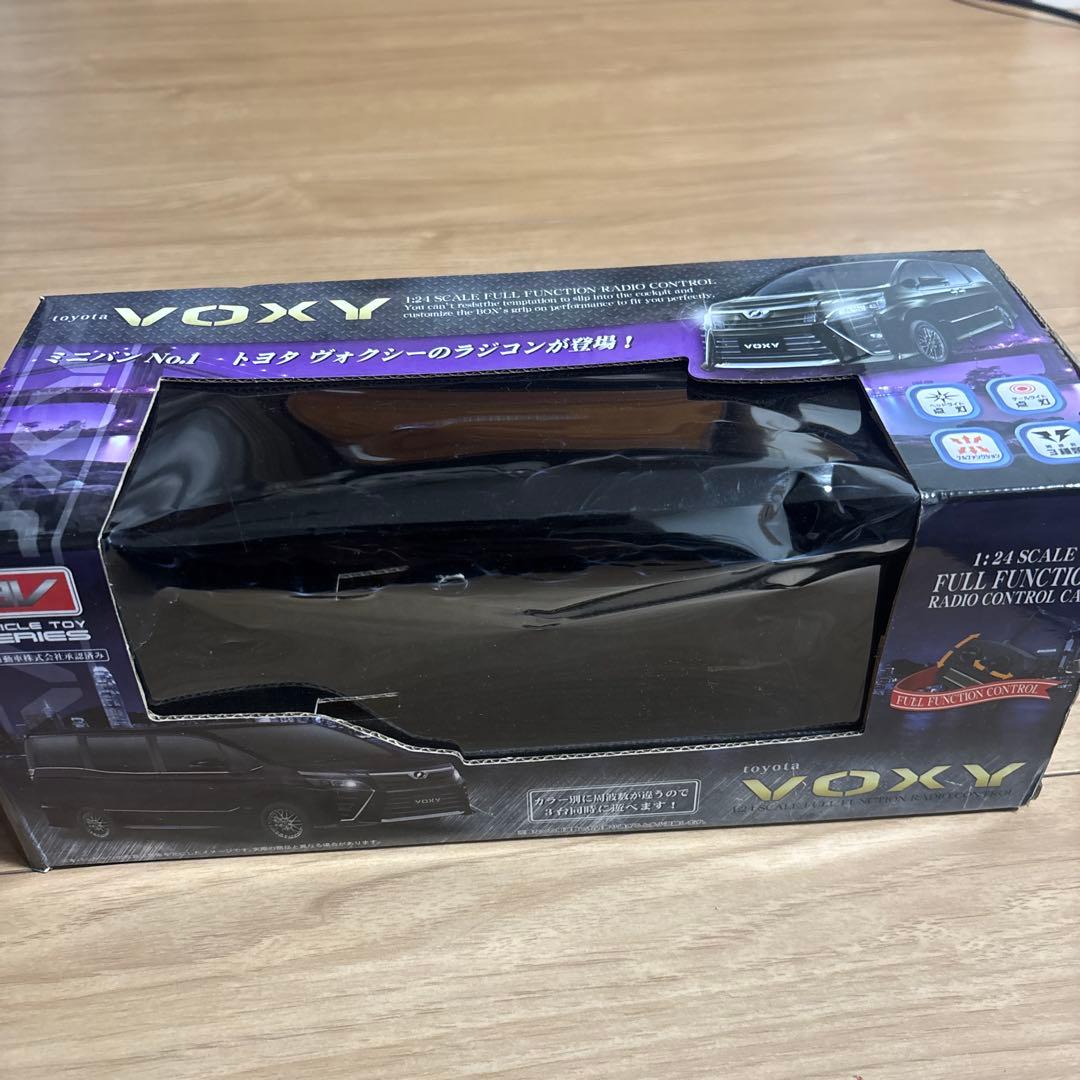TOYOTAヴォクシーラジコンカー　ジャンク品
