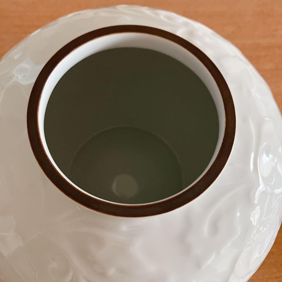 深川製磁　百年庵　白磁　壺　花瓶　花器　レリーフ　牡丹