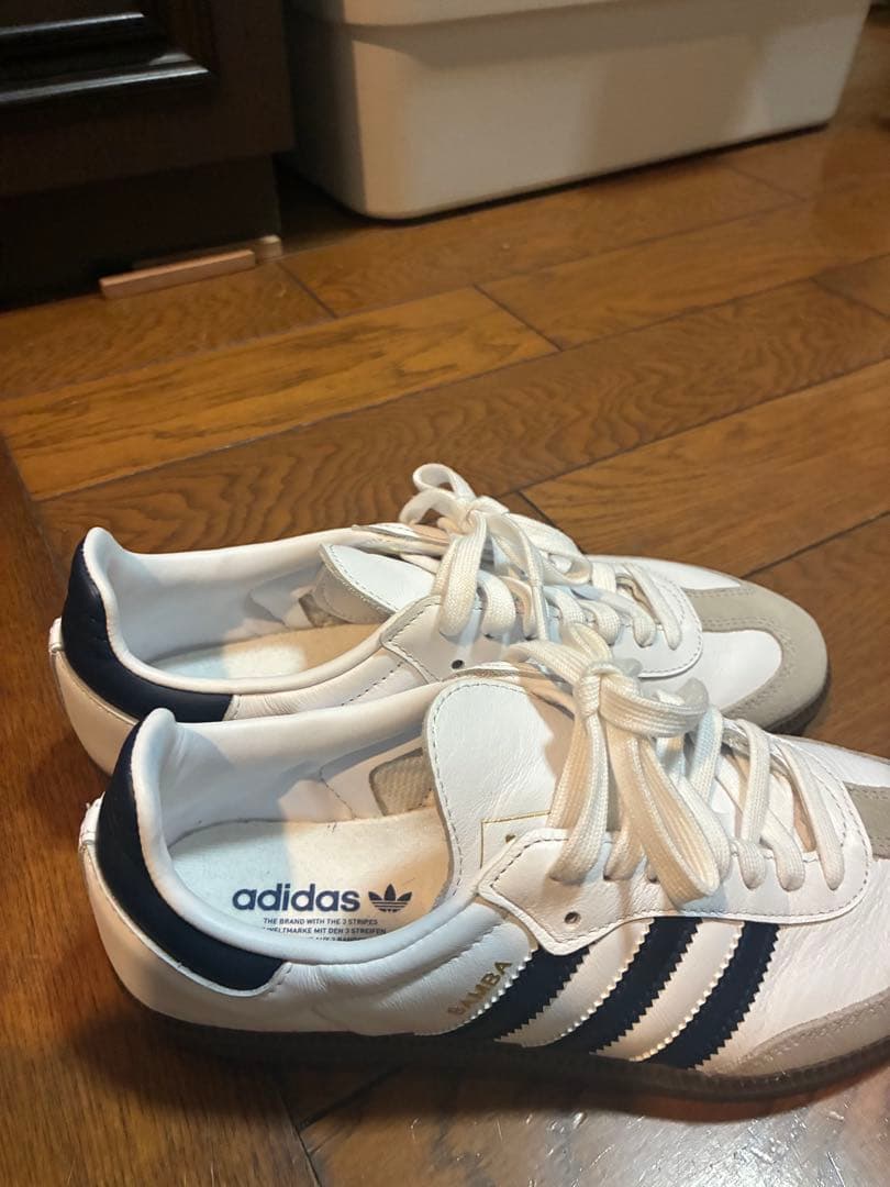 adidas SAMBA ホワイト✖️ネイビー
