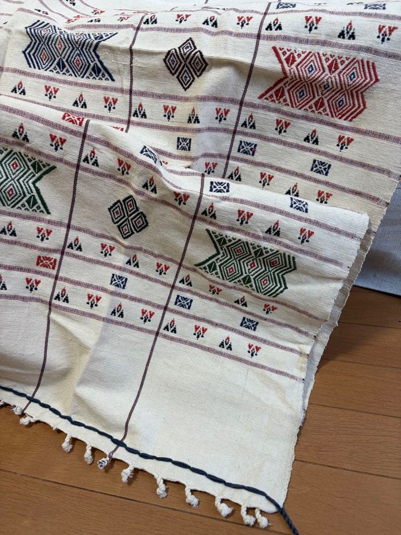 刺繍テーブルクロス