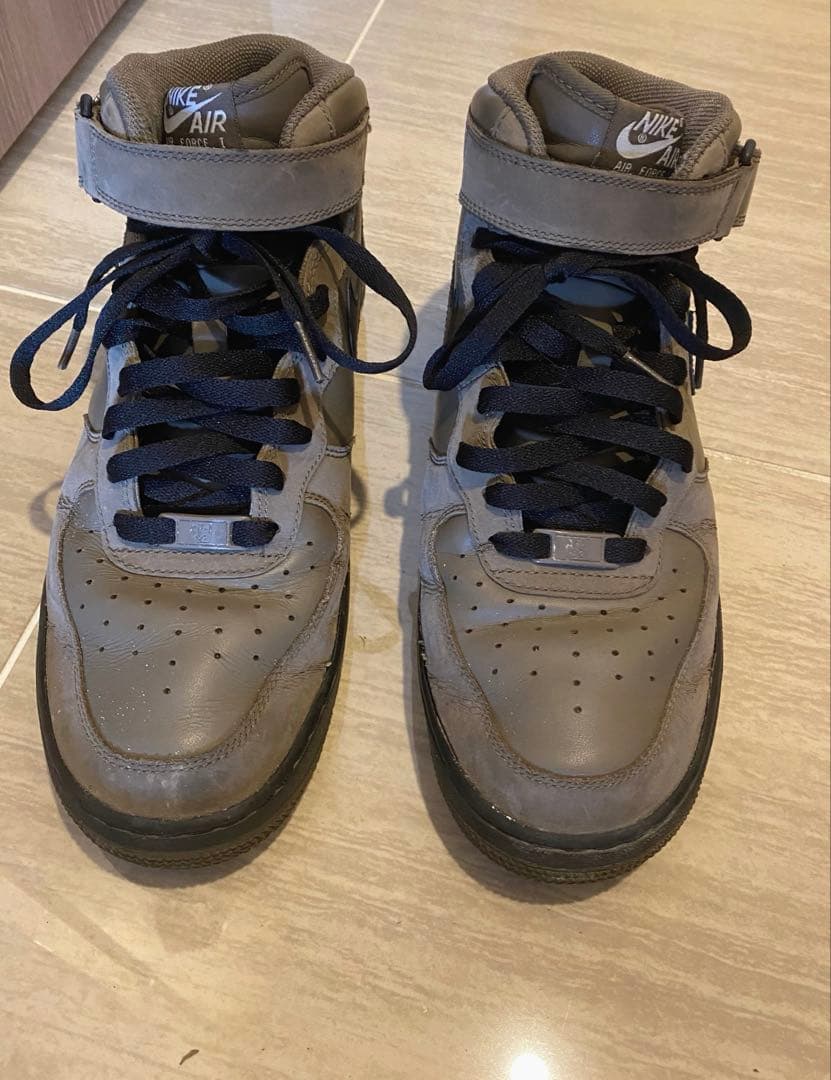 Nike Air Force 1 グレー ハイカットシューズ