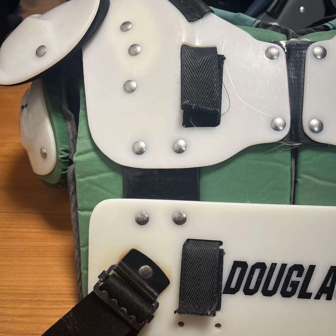 【2/28まで】アメフト防具　Douglas QBK XS DB