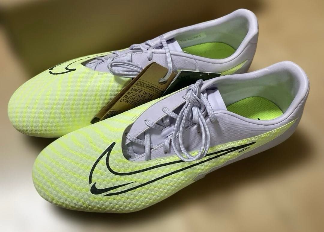 NIKE ￼サッカースパイク ファントムGX アカデミー HG 29.5㎝