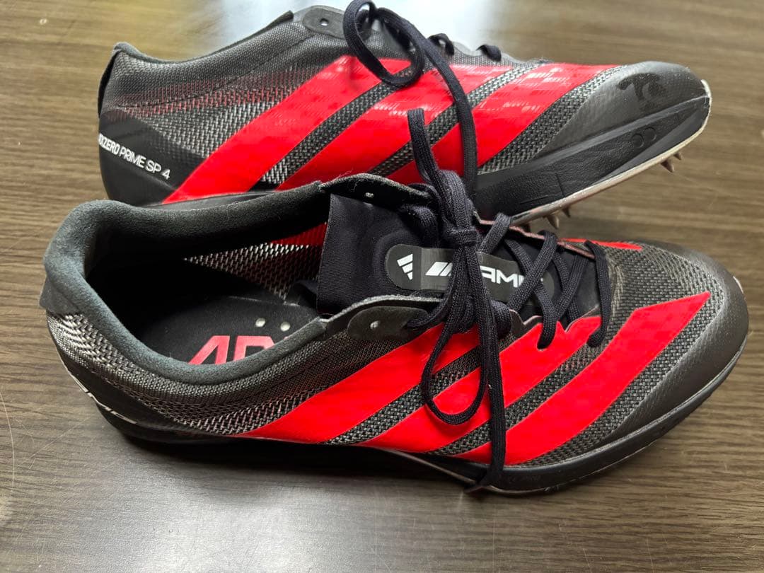 ADIZERO LIGHTSTRIKE PRO スパイク