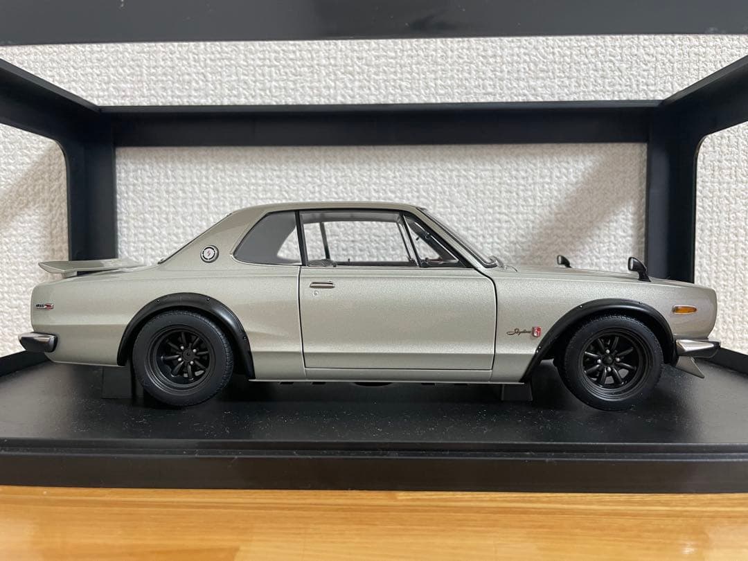 オートアート　SKYLINE 2000GT-R(ハコスカ)