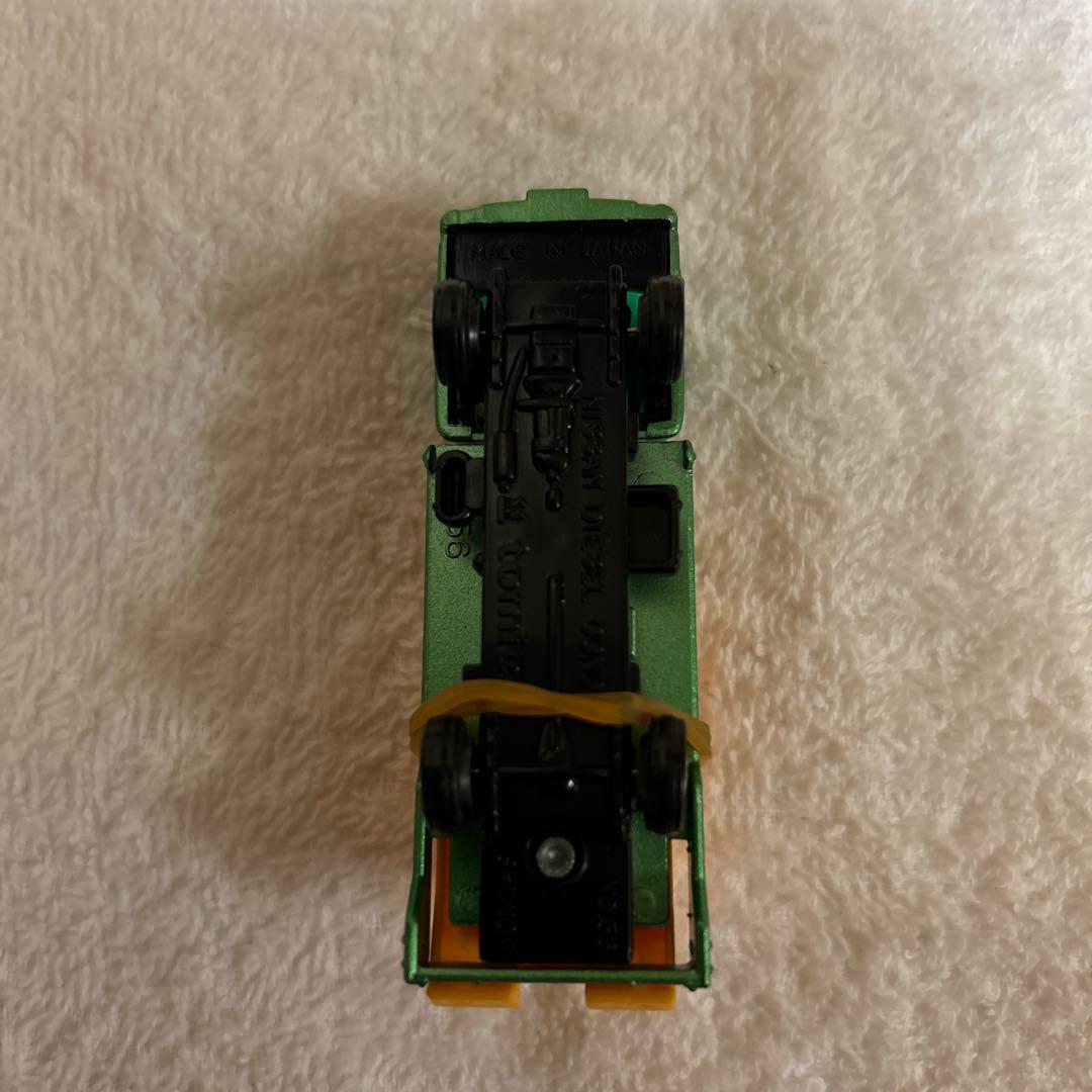 トミカ コンドル ブルドーザーキャリア