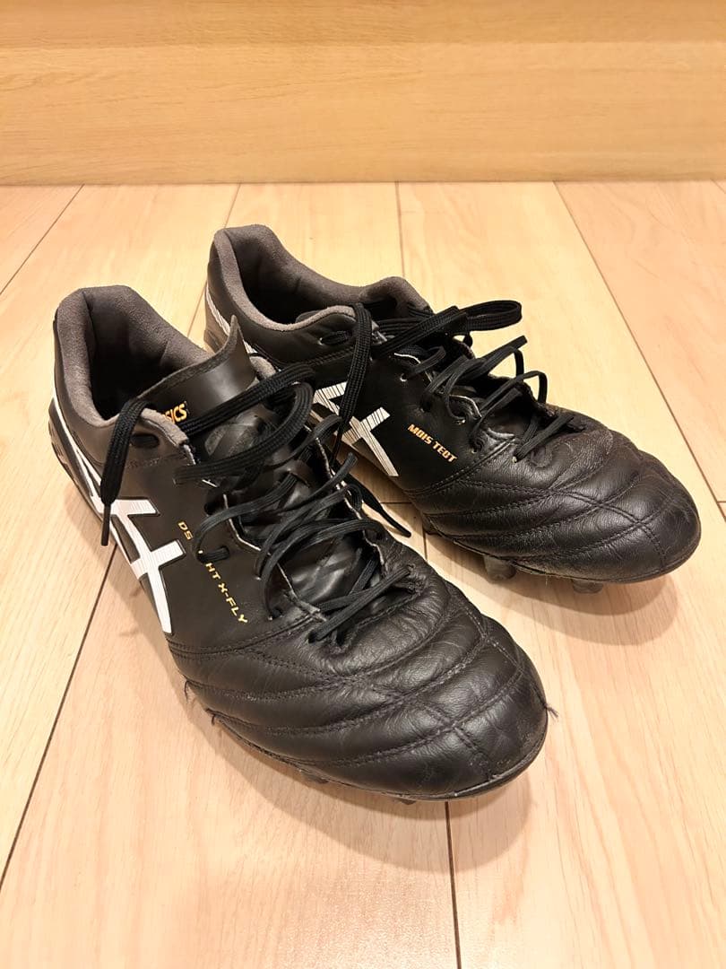 アシックス サッカースパイク　黒 かなり値下げしました。