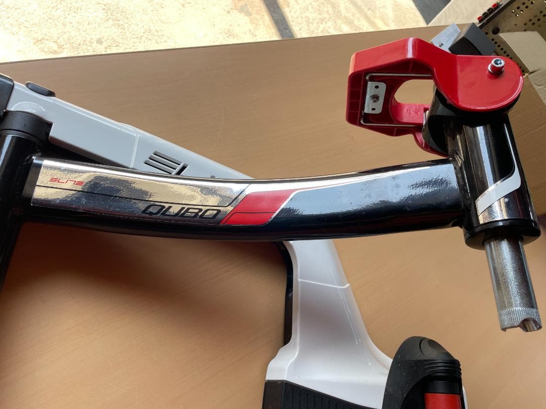 ★ サイクルトレーナー ELITE QUBO DIGITAL SMART B+