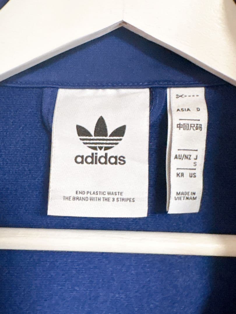 アディダスadidas　レディース　ジャージ上下　セットアップ　ネイビー青パンツ