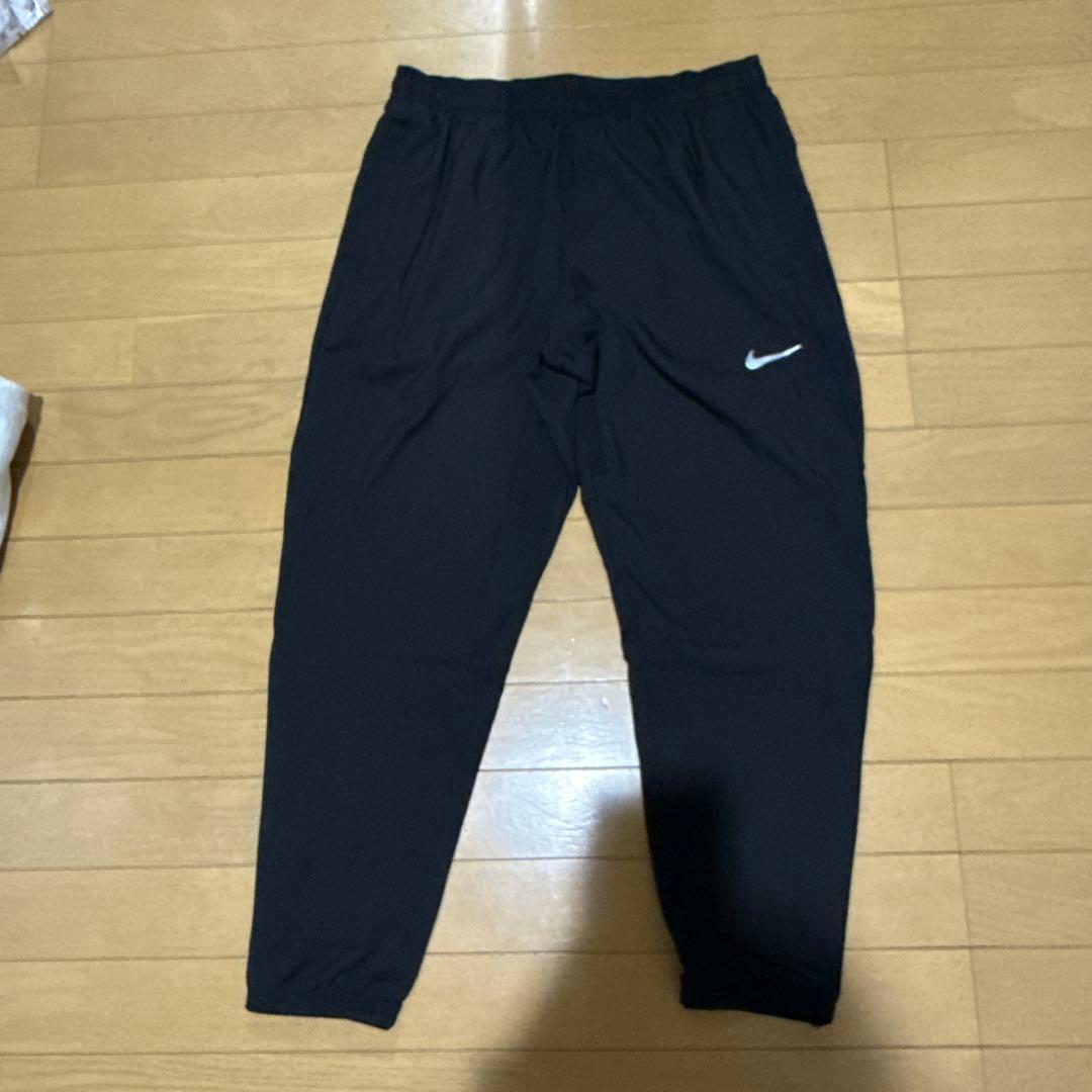 Nike DRI-FIT ブラックジャージパンツ