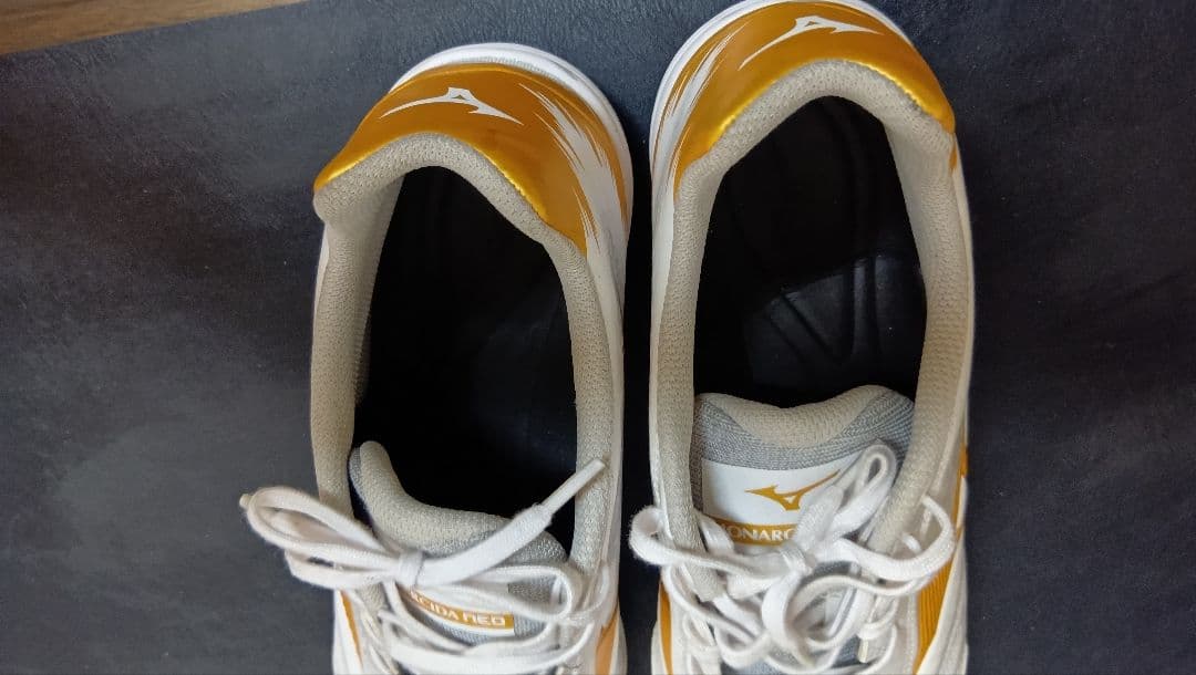 Mizuno Morelia Neo II フットサルシューズ