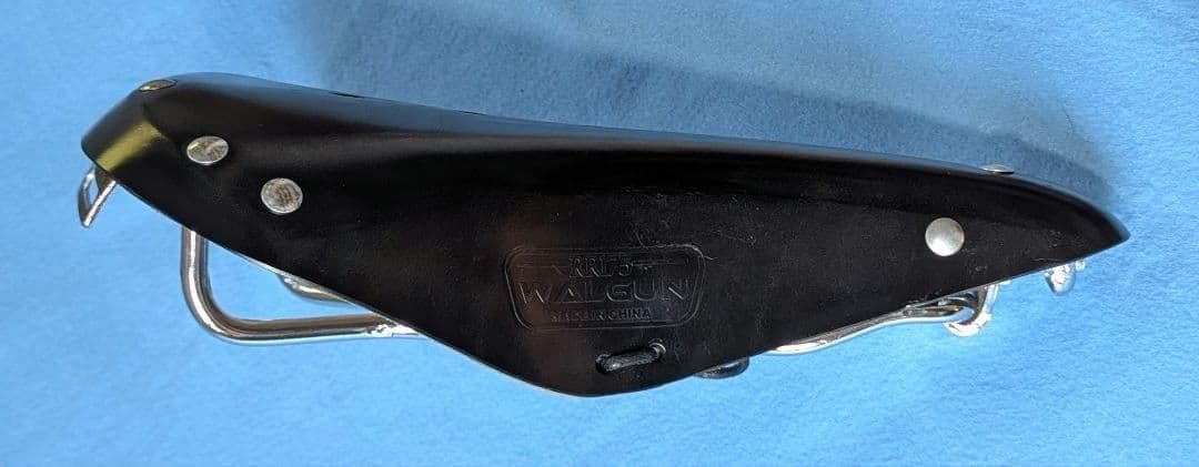 walgun 本革製レザーサドル ブラック