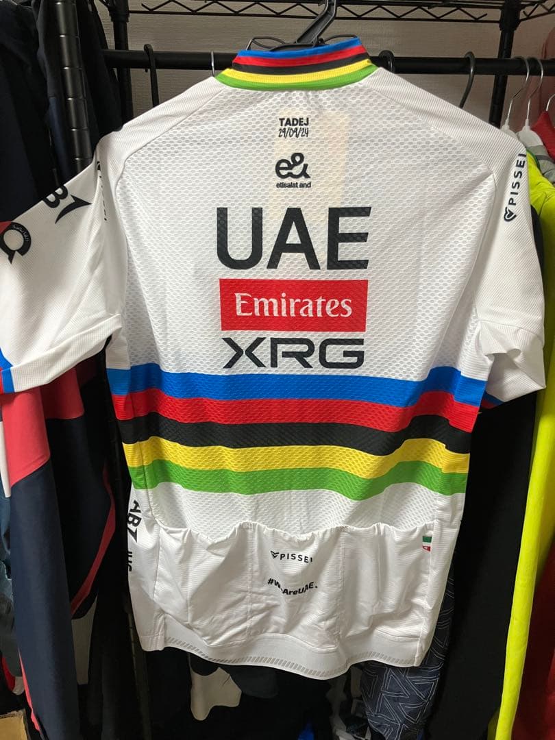 PISSEI UAE Emirates XRG サイクルジャージ