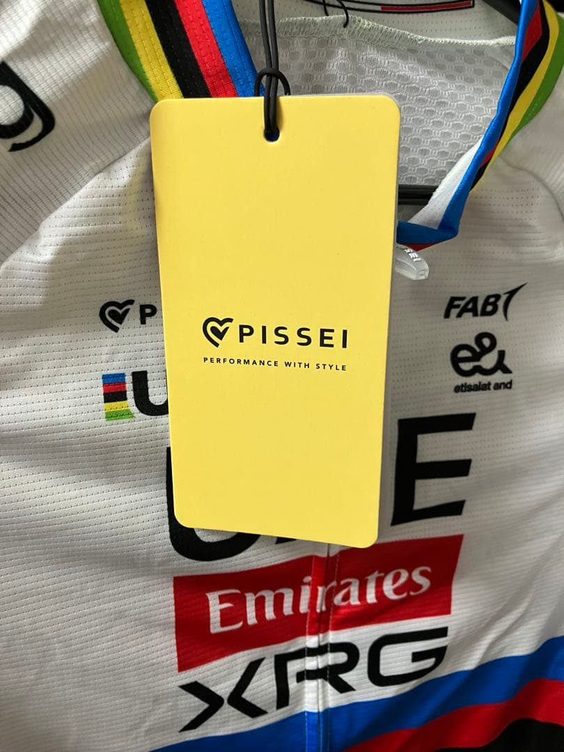 PISSEI UAE Emirates XRG サイクルジャージ