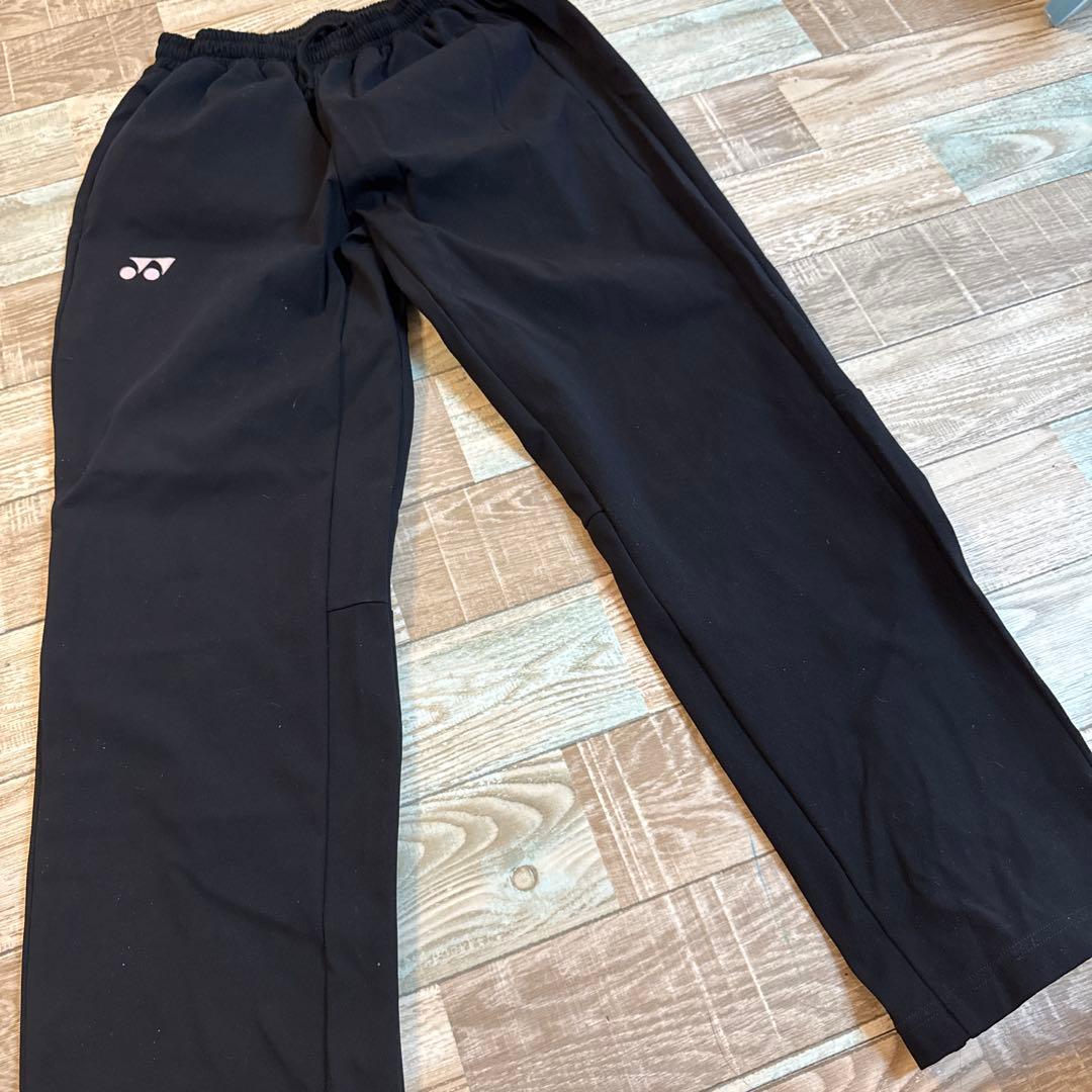 新品　YONEX M ストレッチ ブラックパンツ　ピンクロゴ