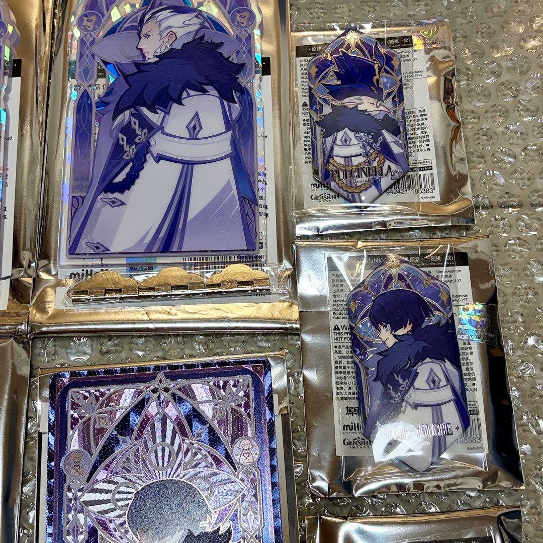 原神 厳霜と狂焔 執行官 フィギュア 缶バッジ アクリルスタンド カード セット