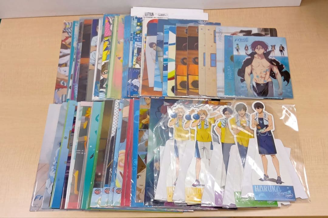 ❶Free! クリアファイル 下敷き スタンドポップなど まとめ売り