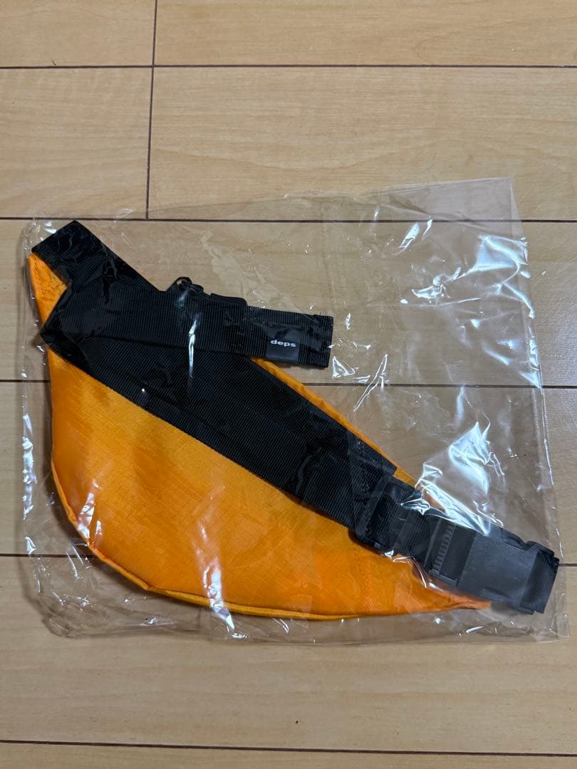 DEPS PADDED JACKT デプス　ウェア