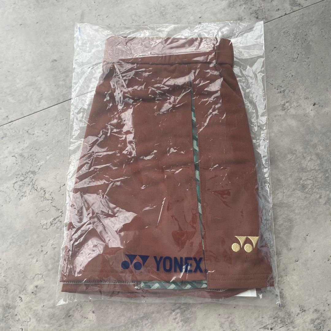 【新品】ヨネックス スコート M バドミントン テニス 幾何学模様 茶