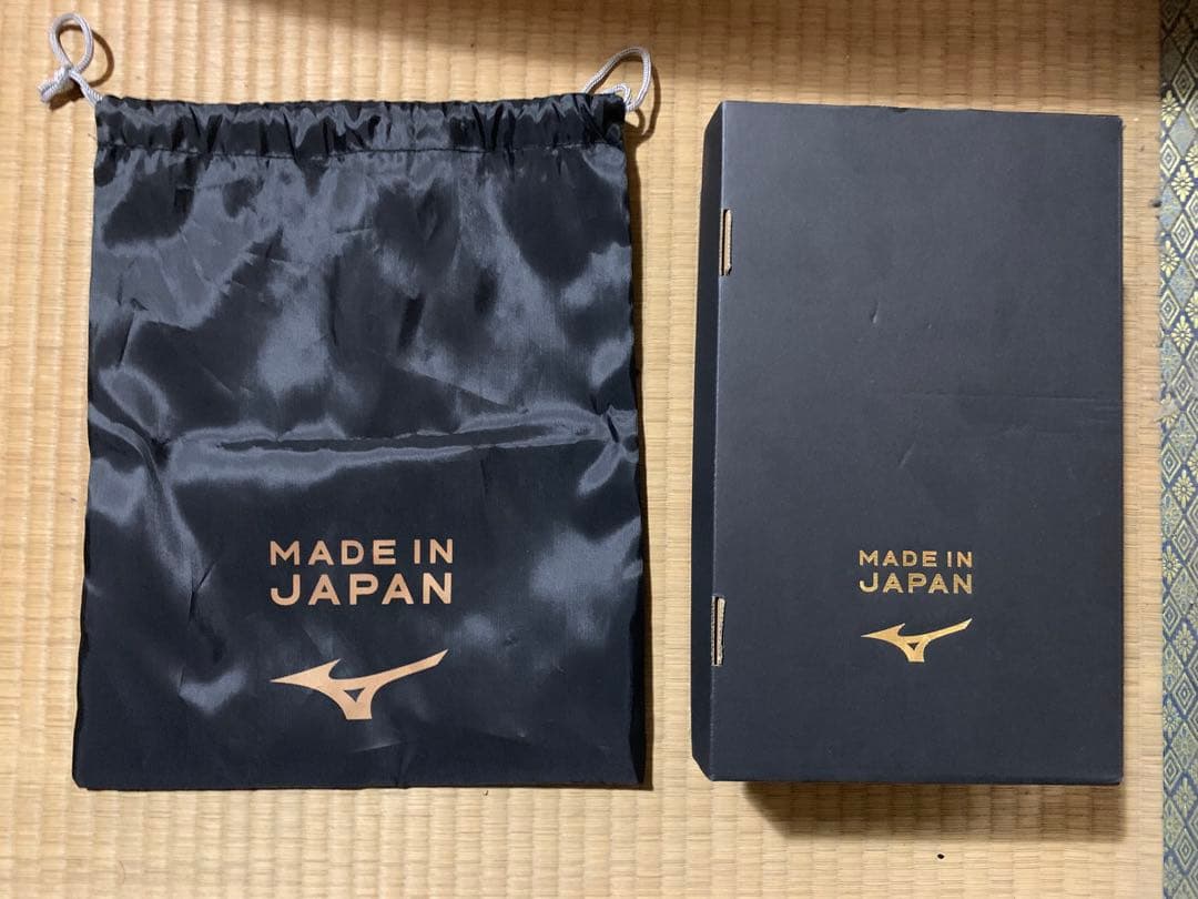 Mizuno MORELIA NEO 4 ブラックカラー (ポイント取り換え式)