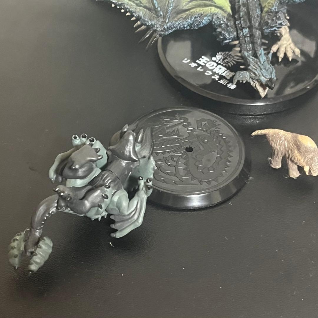 モンスターハンター 図鑑 フィギュアセット
