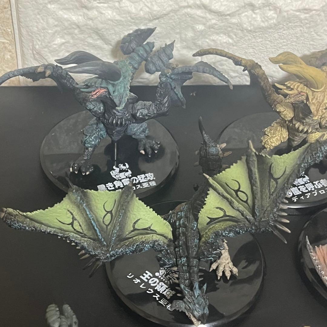 モンスターハンター 図鑑 フィギュアセット