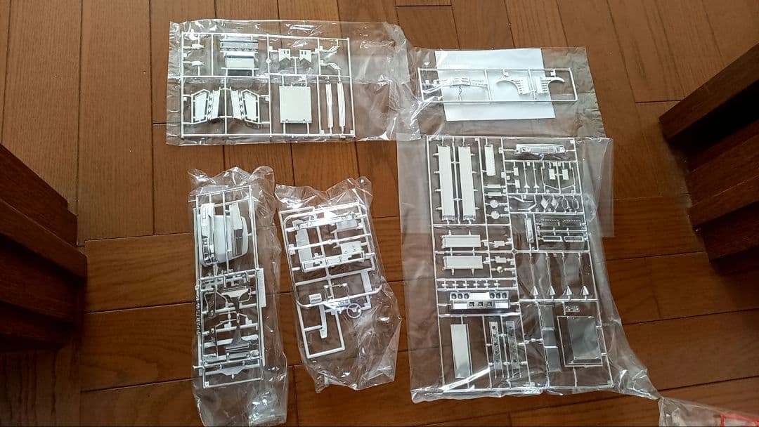 【絶版品】芸術丸　4tデコトラ