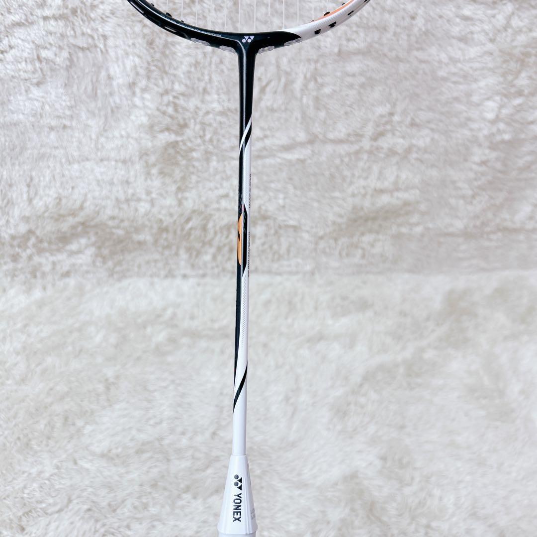YONEX デュオラ Zストライク 3UG5 バドミントンラケット　2本セット
